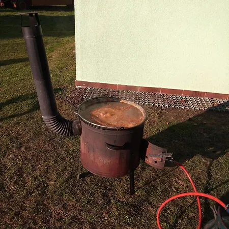 Kemp A Pod Starým Orechom - Camp Veľký Meder