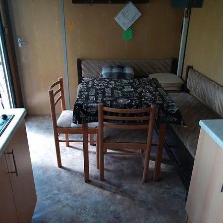 A Pod Starym Orechom - Camp