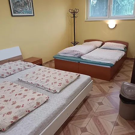 A Pod Starým Orechom - Camp Campeggio Veľký Meder