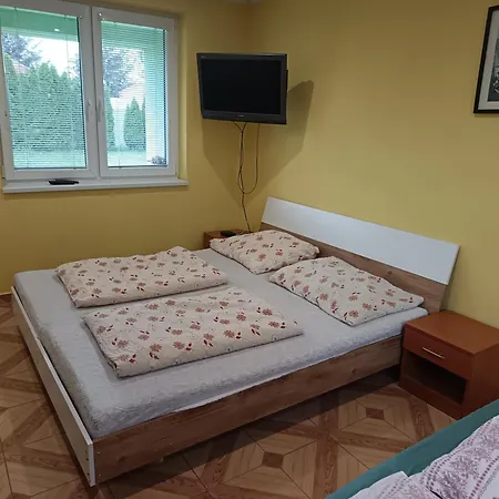 A Pod Starým Orechom - Camp Campeggio Veľký Meder