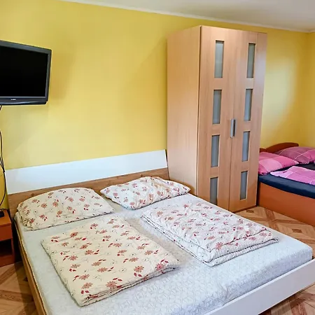 A Pod Starym Orechom - Camp Кемпинг *
